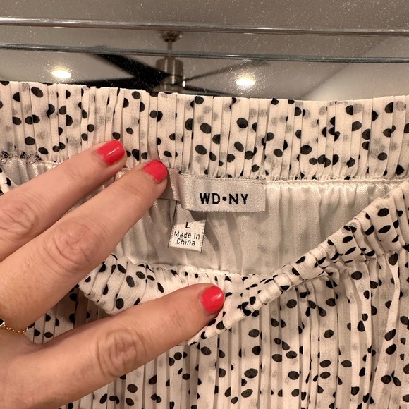Black and white dot midi skirt, size large, WD NY brand - Picture 4 of 4